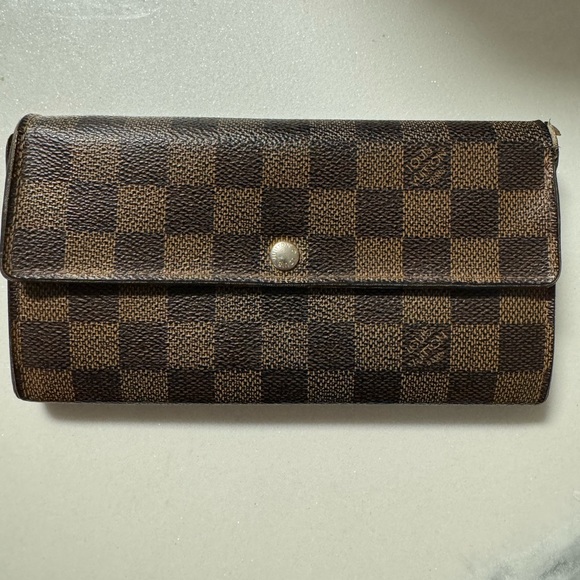 Louis Vuitton Vintage Sarah Damier Wallet - Picture 2 of 6